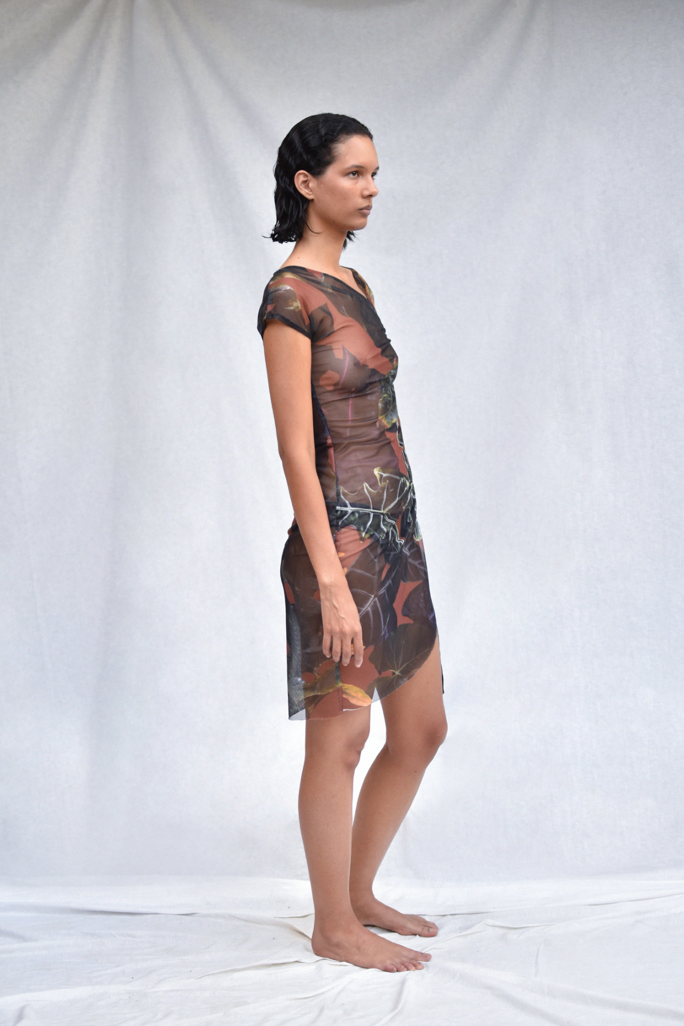 Püröu Asymmetric Short Mesh Dress