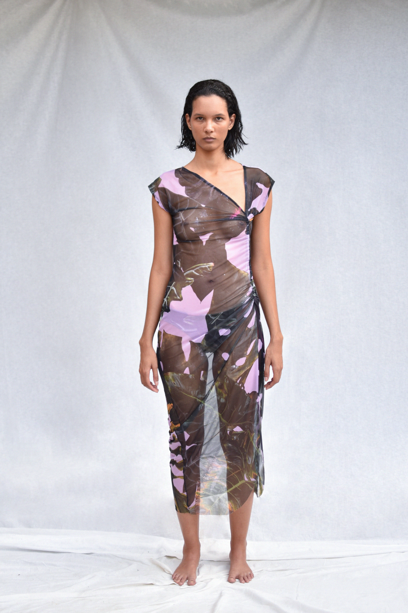 Püröu Asymmetric Long Mesh Dress