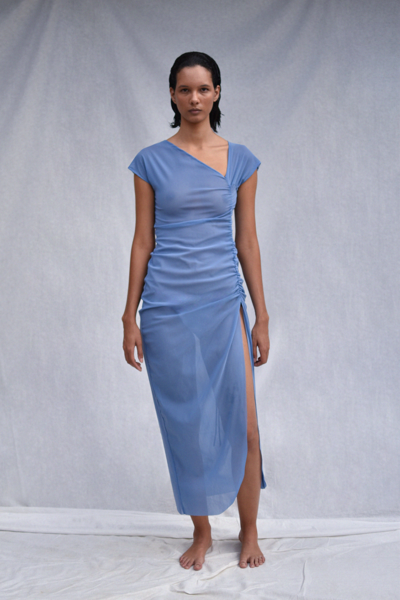 Püröu Asymmetric Long Mesh Dress