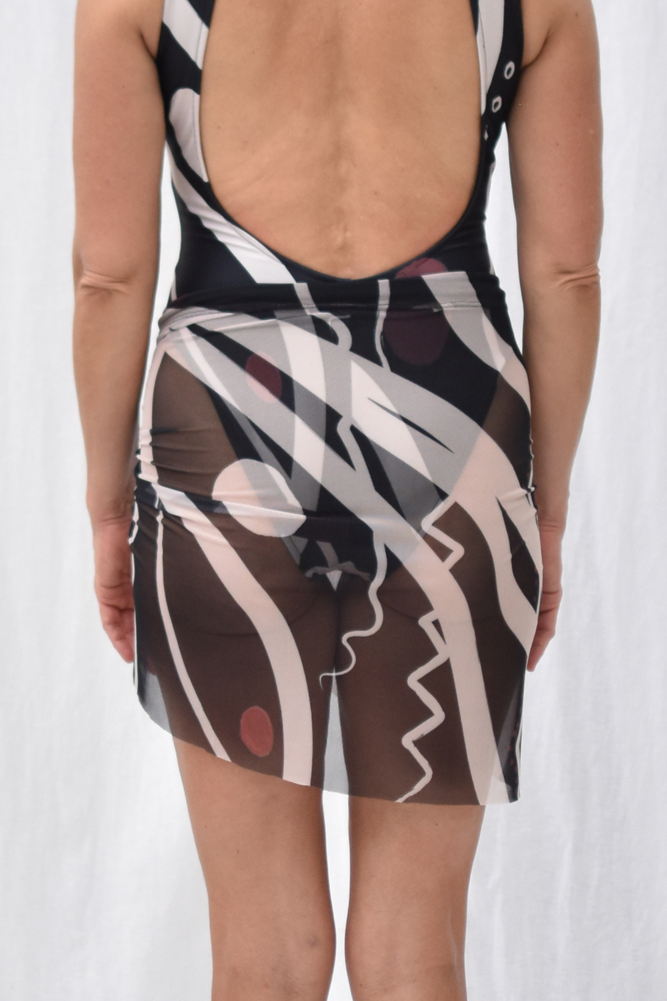 CHÏRIKÖ SHORT MESH SKIRT
